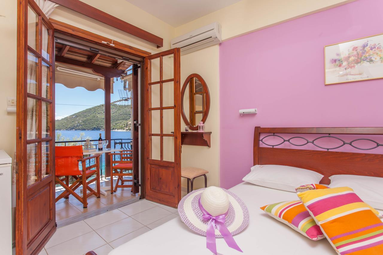 Ionio Sea Poros Studios Mikros Gialos Exterior photo